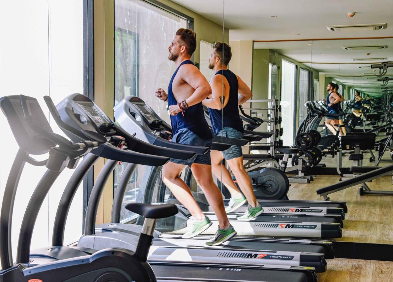 Skyview Resort Phuket Patong Beach Kültér fotó A treadmill in use