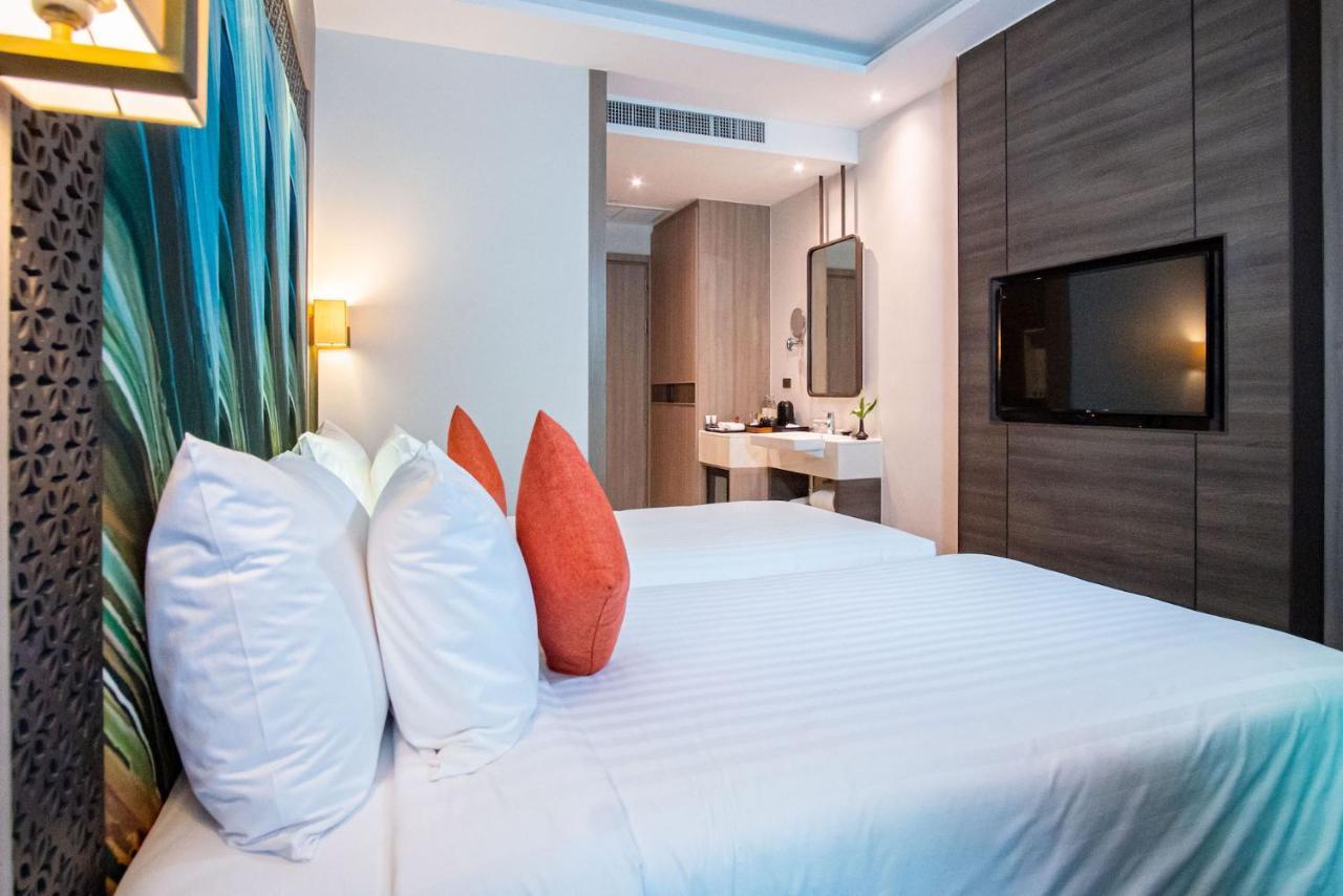 Skyview Resort Phuket Patong Beach Kültér fotó Deluxe Room
