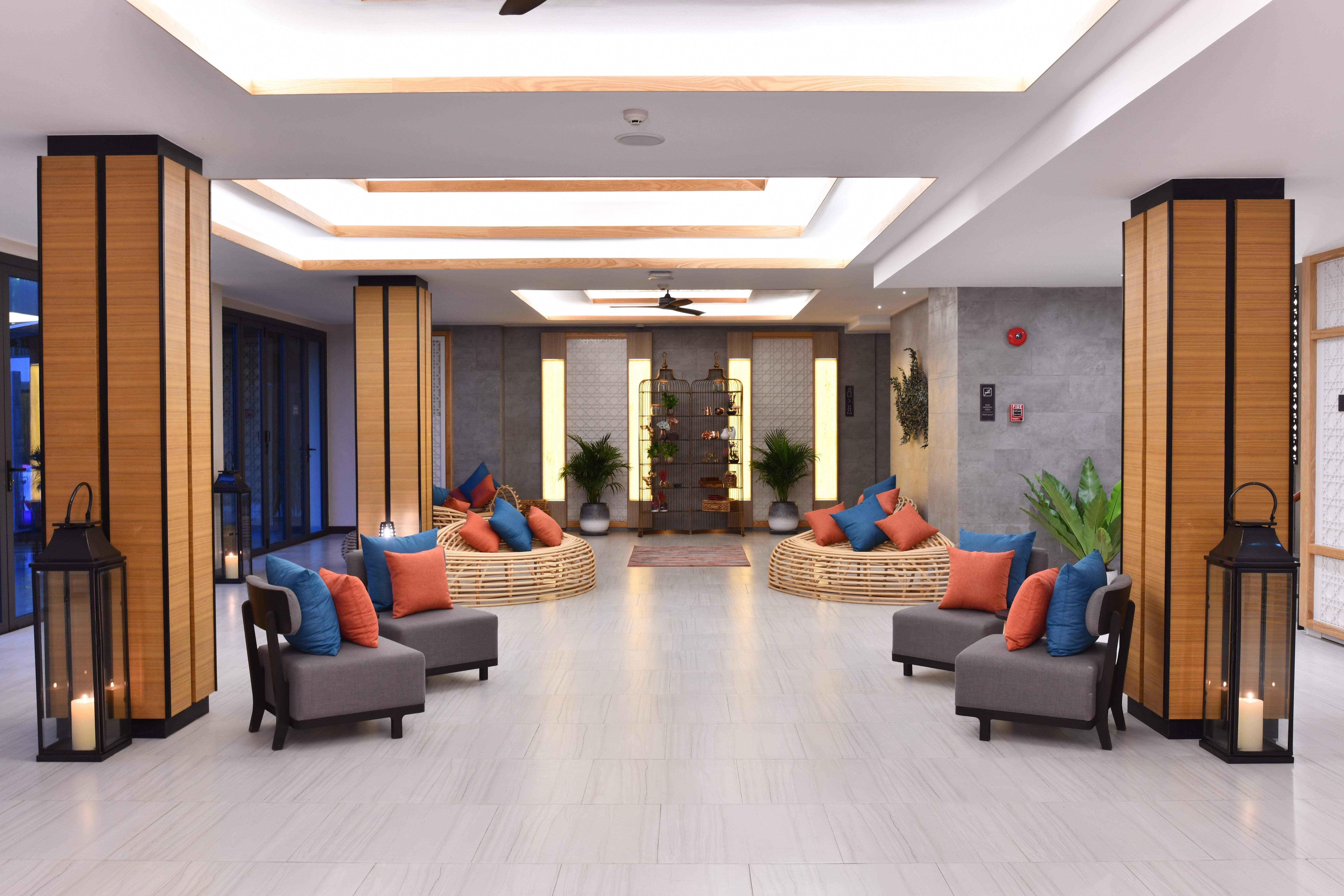 Skyview Resort Phuket Patong Beach Kültér fotó Lobby