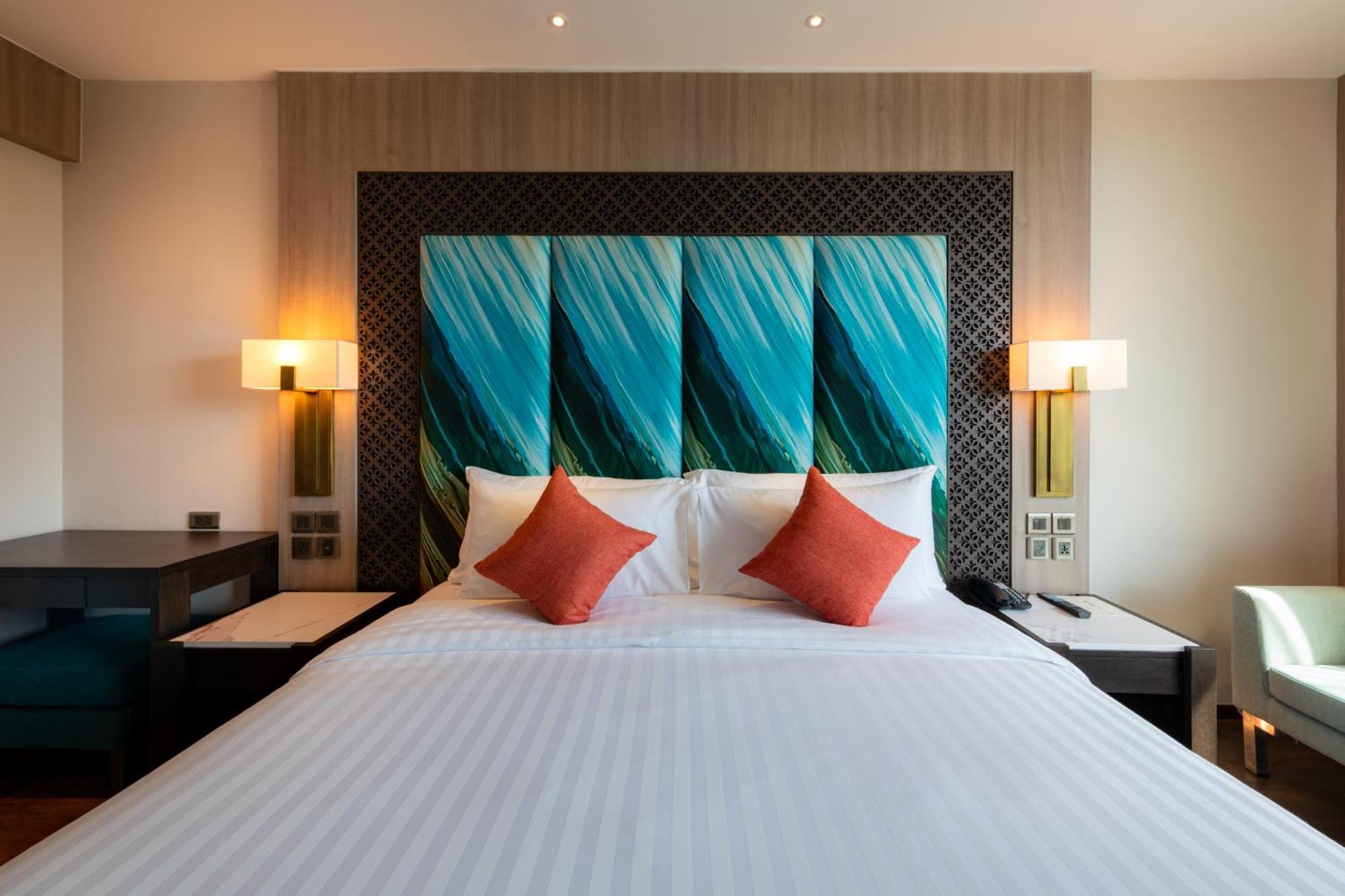 Skyview Resort Phuket Patong Beach Kültér fotó Deluxe Room