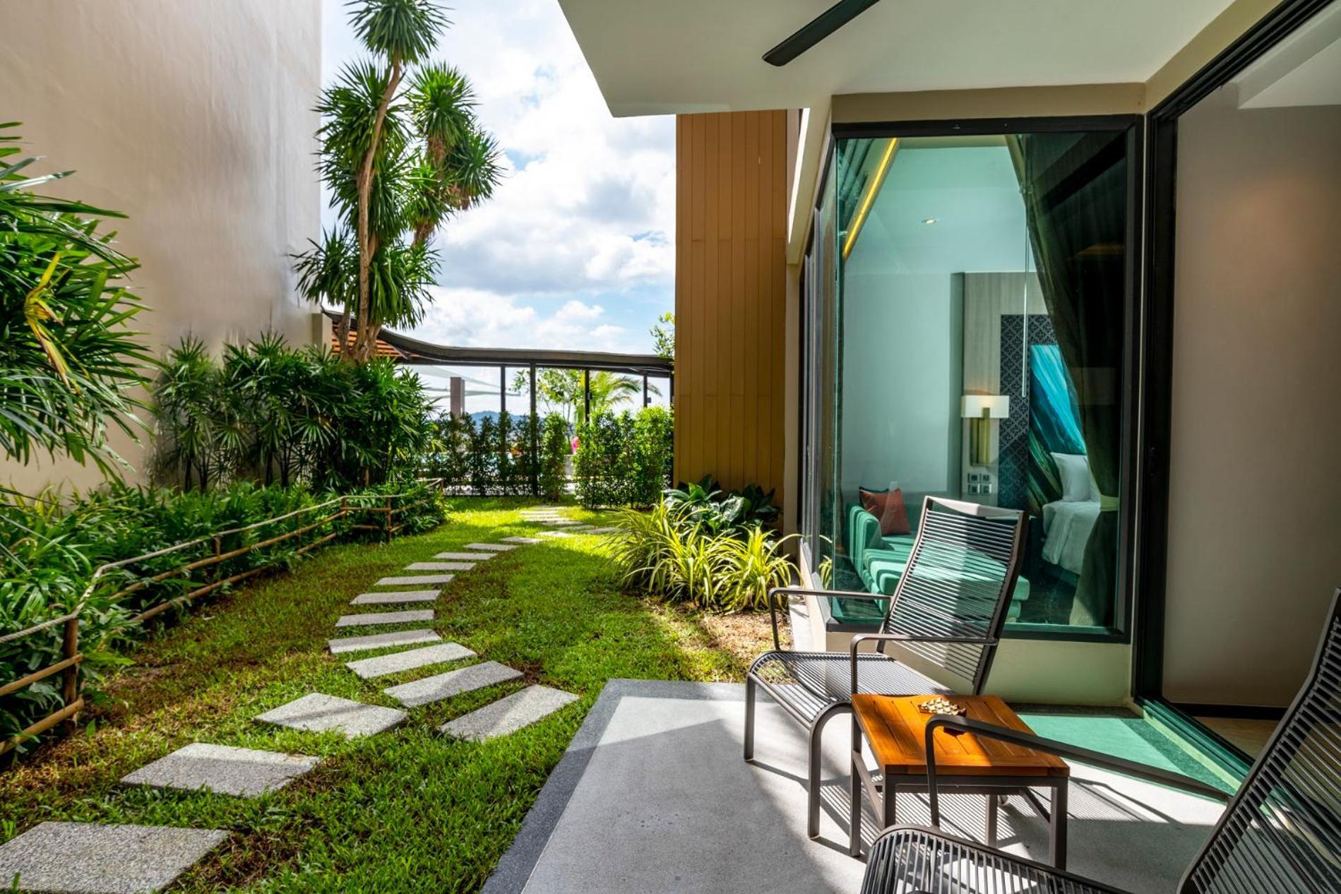Skyview Resort Phuket Patong Beach Kültér fotó A private garden at a hotel in Thailand